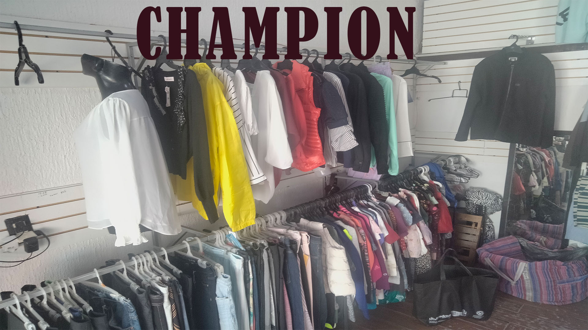 Fachada del negocio Champion